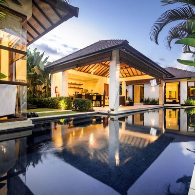 pool and living area