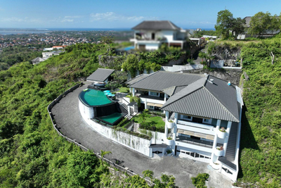 5 BR Spacious Villa in Jimbaran 