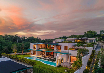 Luxury 4 BR Freehold Villa in Uluwatu Panoramic Ocean View