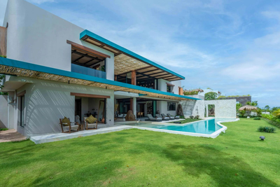 Luxury 4 BR Freehold Villa in Uluwatu Panoramic Ocean View