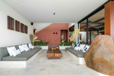 Luxury 4 BR Freehold Villa in Uluwatu Panoramic Ocean View