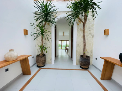 3 BR Spanish Tropical Mediterranean Villa in Canggu