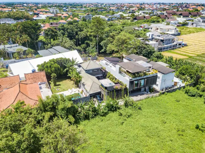 Modern 5 Bedroom Freehold Villa in Canggu