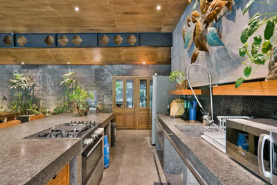 Modern 5 Bedroom Freehold Villa in Canggu